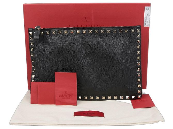 Valentino Rockstud Clutch Black