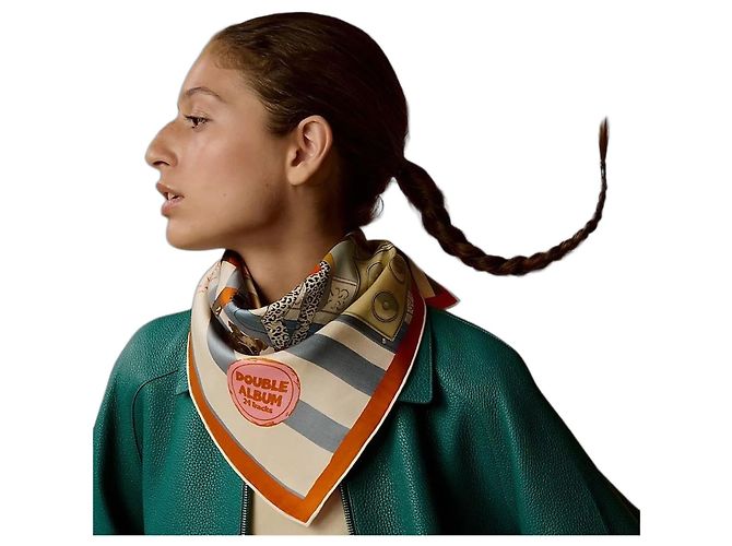Hermès Il Nuovo Record Foulard in Seta Carre da Donna Marrone