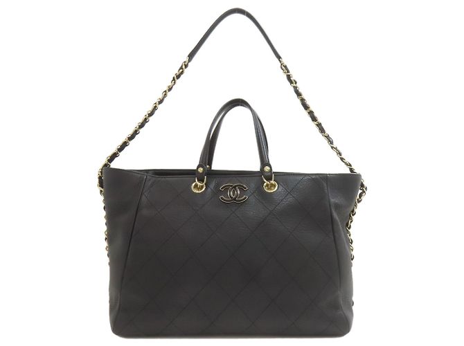 Bolsa Tote Chanel Matelassé em couro preto