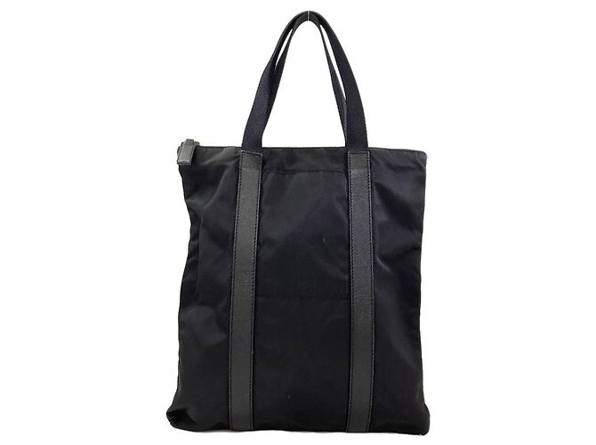 Bolsa de nylon preto e couro Prada