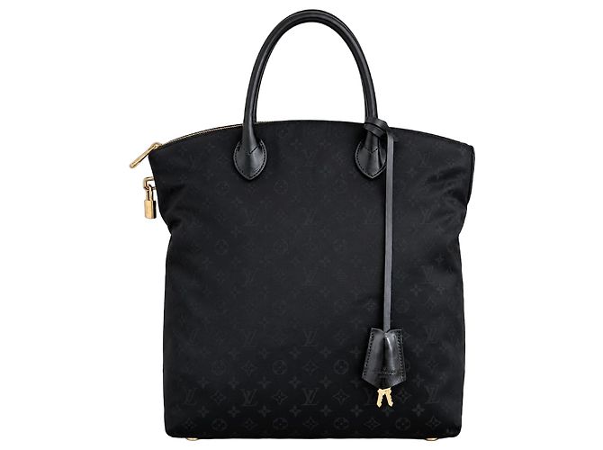 Louis Vuitton Desire Lockit Vertical MM Monogram Nylon Black – Pièce de défilé Noir
