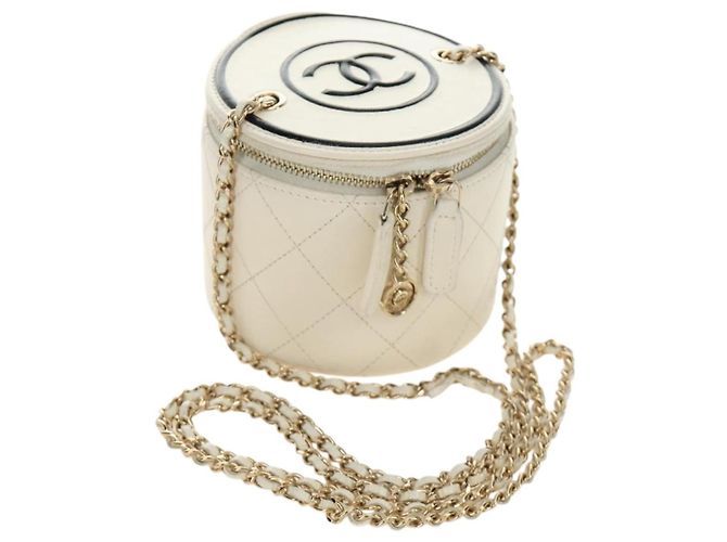 CHANEL Matelasse Chain Shoulder Bag Leather White Gold CC Auth bs35547SAM Blanc Doré