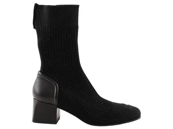 Courreges Black boots