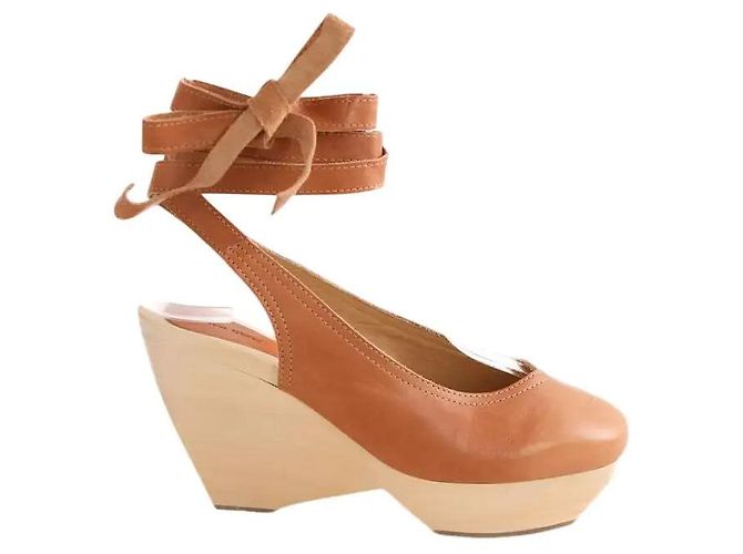 Isabel Marant Clogs in Camel