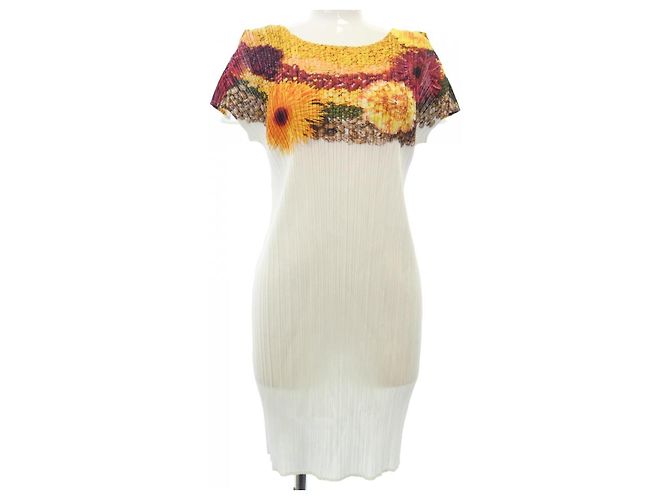 Issey Miyake PLEATS PLEASE Kleid Weiß