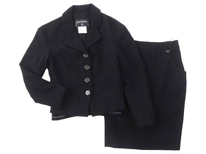 Timeless Chanel COCO Button with Plate Setup Black