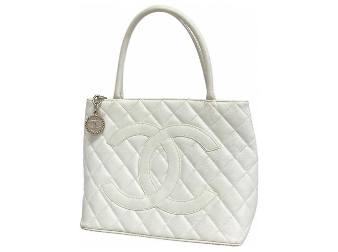 Timeless Bolsa Tote Chanel em couro de bezerro de grão branco