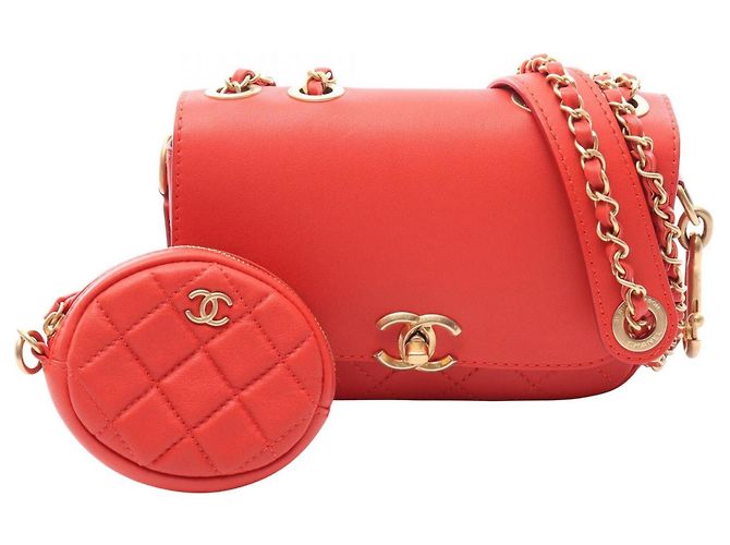 Chanel Matelassé Lammfell Handtasche Rot