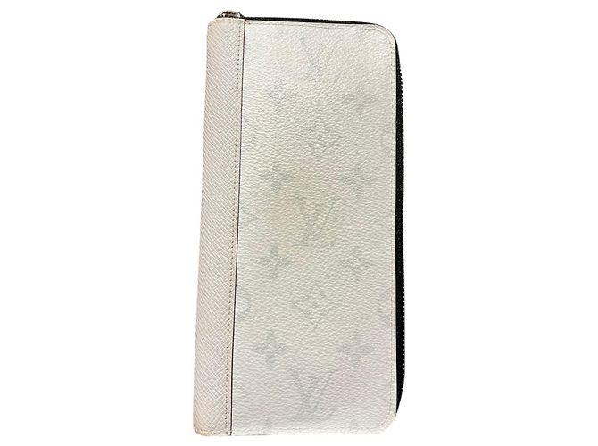 Cartera larga Louis Vuitton Taigarama Blanco