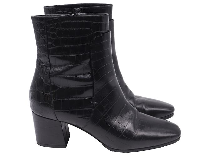 Botines de cuero negro Givenchy con estampado de cocodrilo