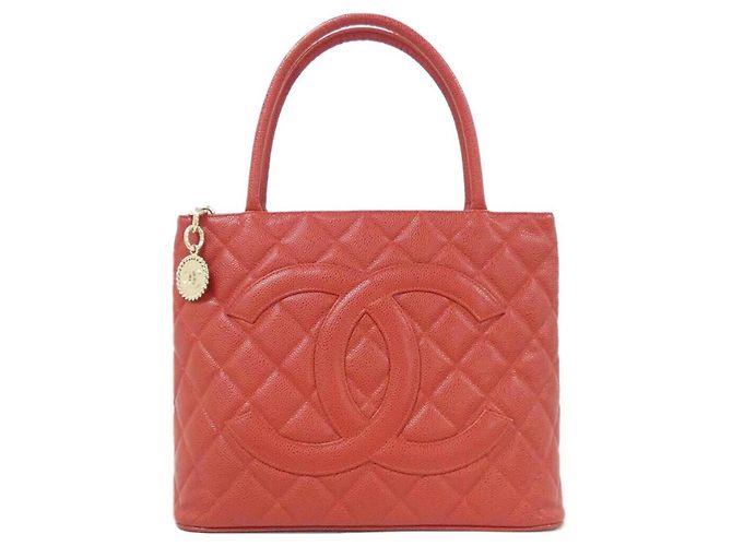 Bolsa Chanel 1804 Vermelha em Pele de Vitelo com Ferragens Douradas