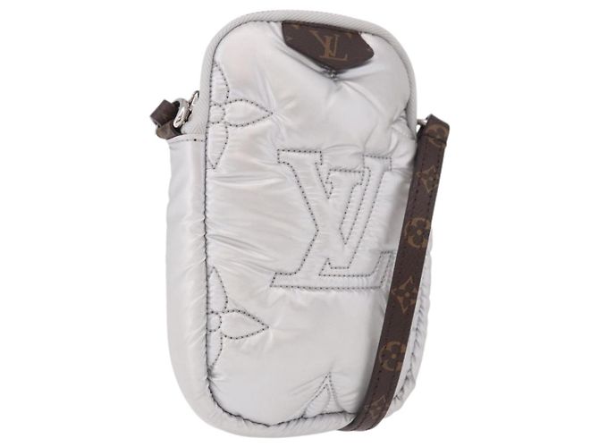 LOUIS VUITTON Bolsa de Celular Monogram Pillow Silver M81716 LV Auth am11853SAM Prata