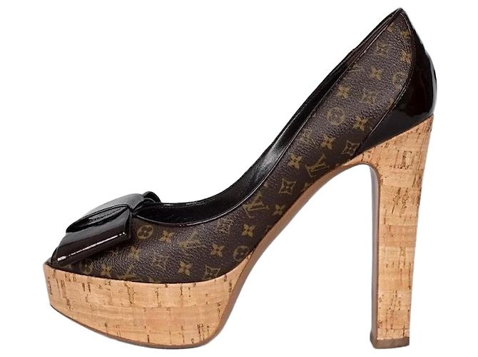 Louis Vuitton Monogram Canvas Pumps Größe 39 Gebraucht