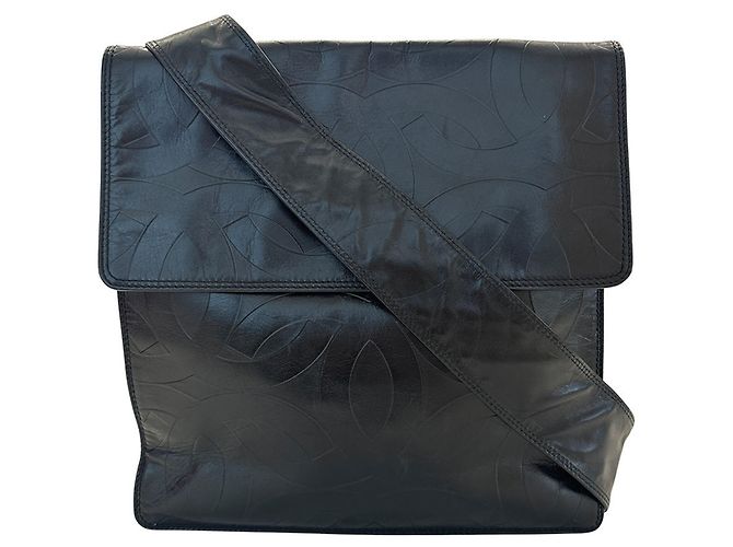 Borsa a tracolla Chanel in agnello nero