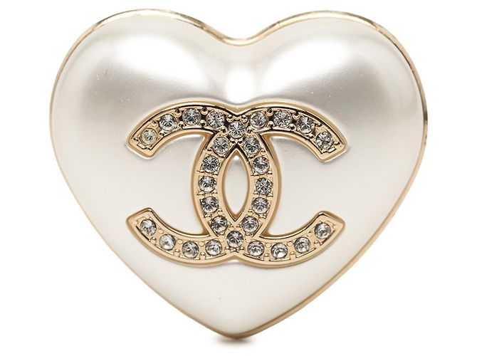 Timeless Chanel Coco Mark Herzmotiv Brosche Weiß Golden