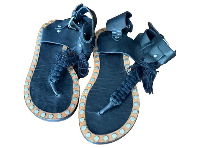 Isabel Marant Sandali bassi in pelle nera con borchie e frange Nero