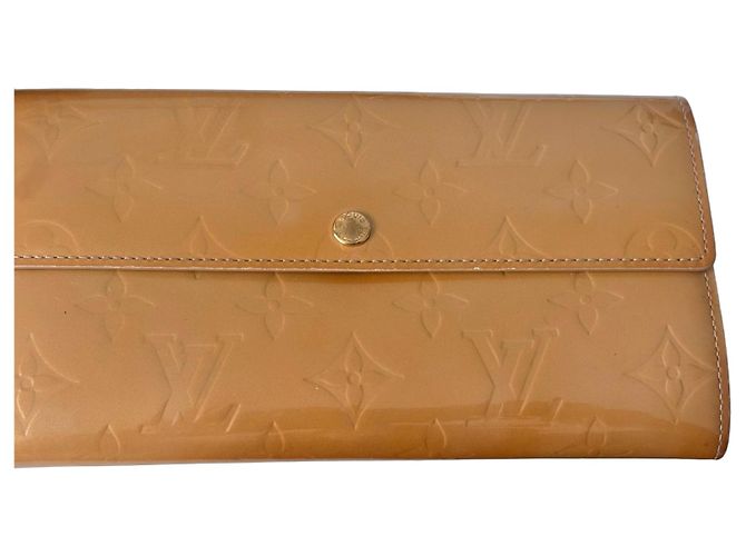 Sarah Louis Vuitton Wallet Golden
