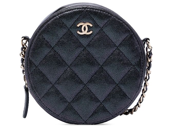 Clutch redonda Chanel Black CC em caviar iridescente acolchoada com corrente Preto