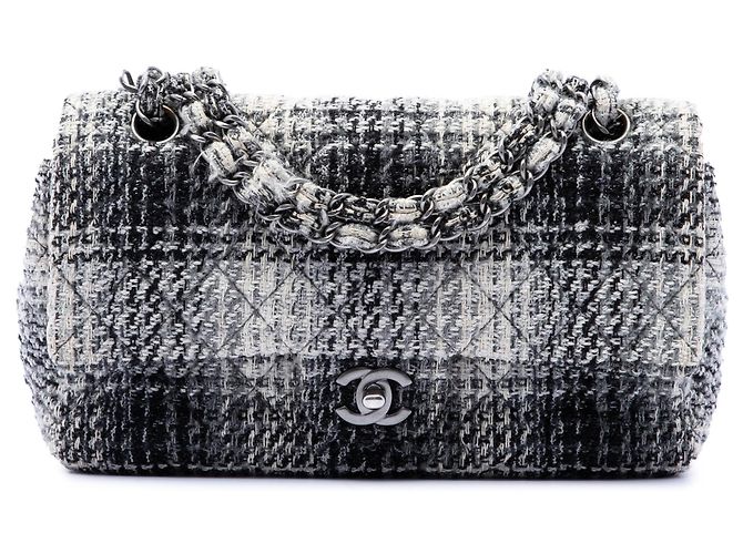 Chanel Black Medium Classic Quilted Tweed Double Flap Nero