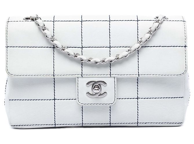 Chanel White Medium Chocolate Bar Lambskin Stitched Flap Blanco