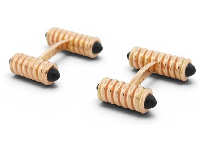 NOVOS ABOTOADURA CARTIER DECORADOS COM MOLAS DE OURO 18K E ONIX Dourado