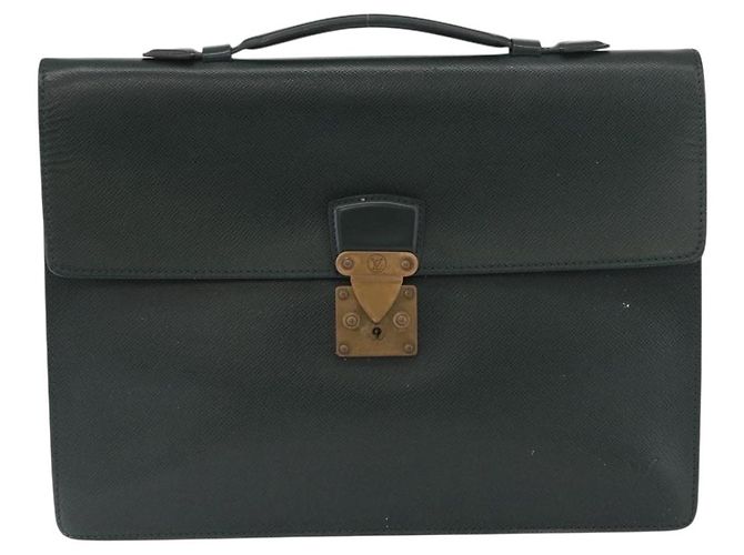 Louis Vuitton Serviette Kourad Taiga Leather Vert