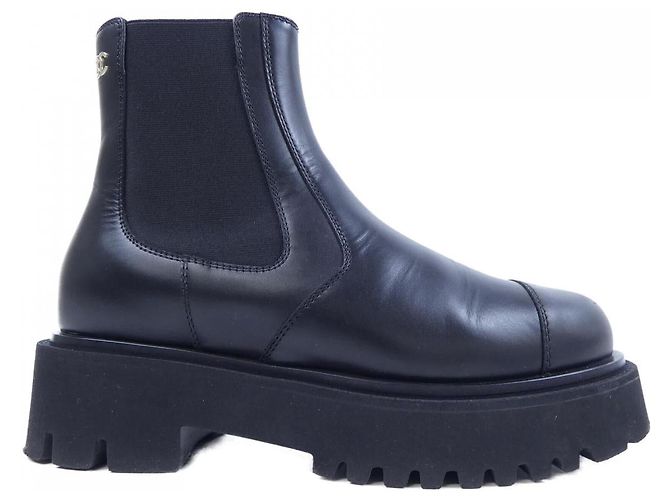 Timeless Botas de couro de bezerro Chanel G45784B17237 Preto