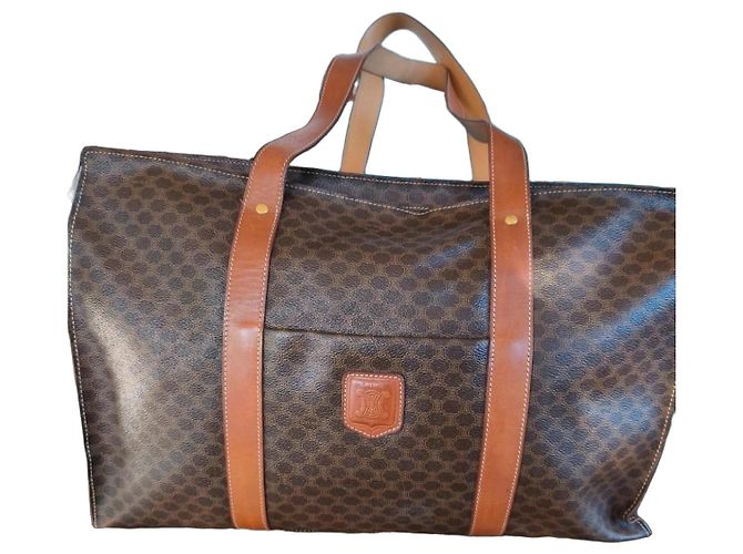 Céline Celine Reisetasche aus braunem Monogramm-Canvas und Karamellleder