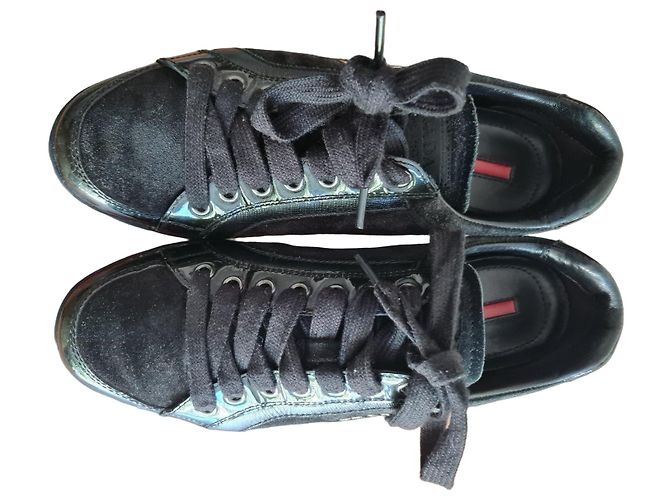 Sneakers Prada in pelle nera e scamosciata Nero