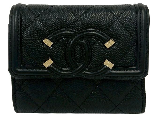 Cartera tríptico de piel caviar negro Chanel