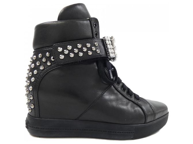 Miu Miu Sneaker Schwarz