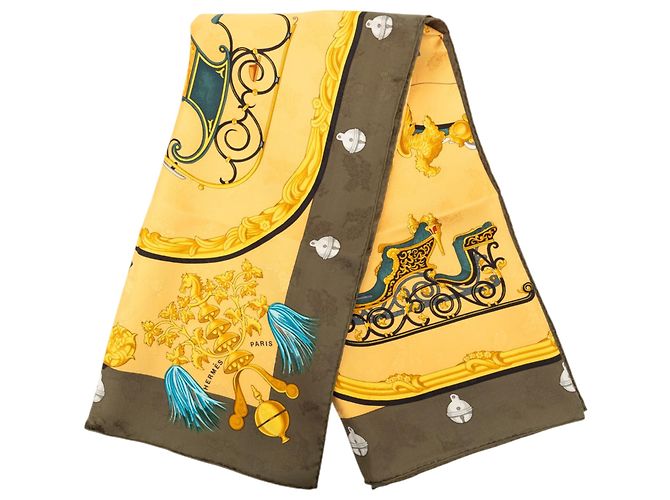 Sciarpa in seta Hermès Yellow Plumes et Grelots 90 Giallo