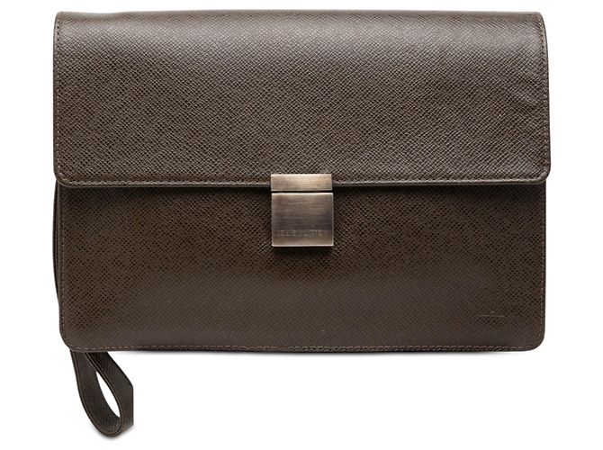 Louis Vuitton Marron Taiga Selenga