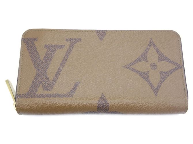Carteira Zippy Louis Vuitton Monogram Reverse Monograma