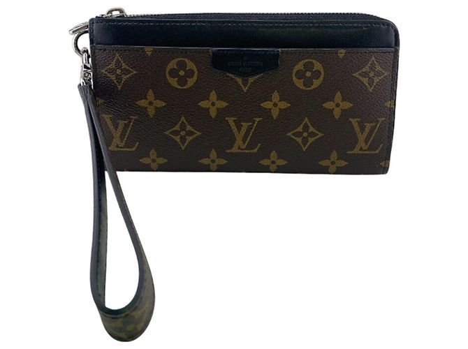 Zippy Louis Vuitton Long Wallet in Monogram Canvas and Leather Brown