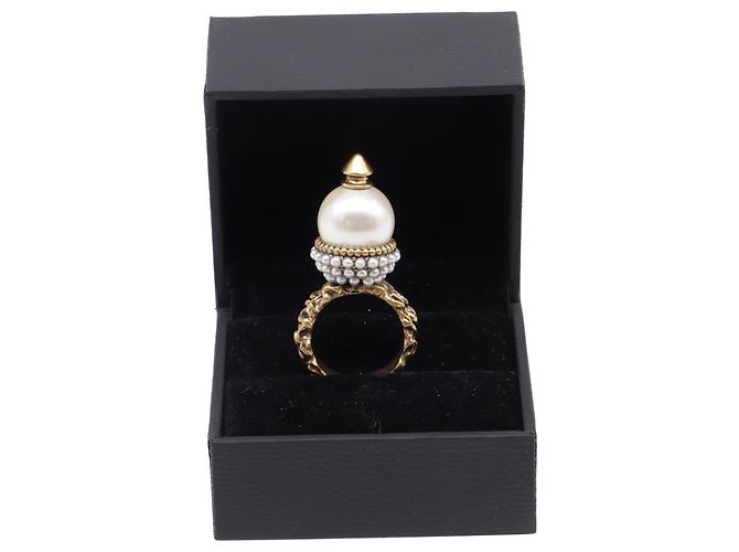Gucci Ring aus goldfarbenem Metall mit Kunstperlen Golden
