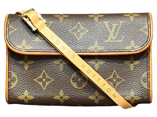 Louis Vuitton Pochette Florentine Monogram Canvas Marrone