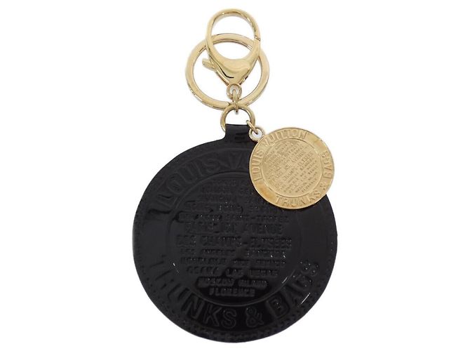 Louis Vuitton Vernis Porte Clés Long T&B Keyring Dorado Burdeos