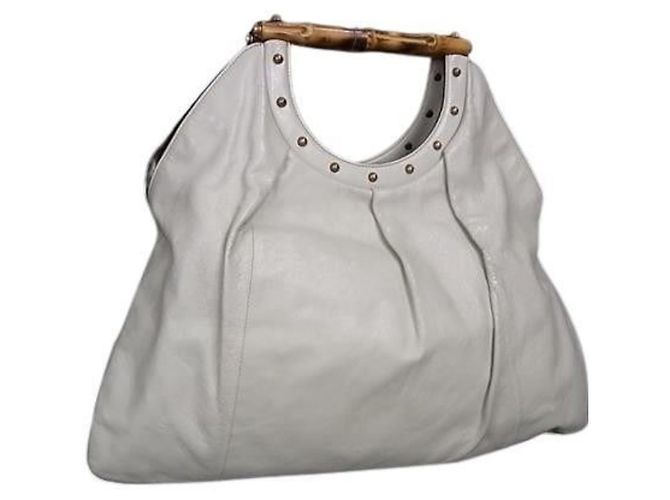 Bolsa Gucci Bamboo em couro marfim Cru