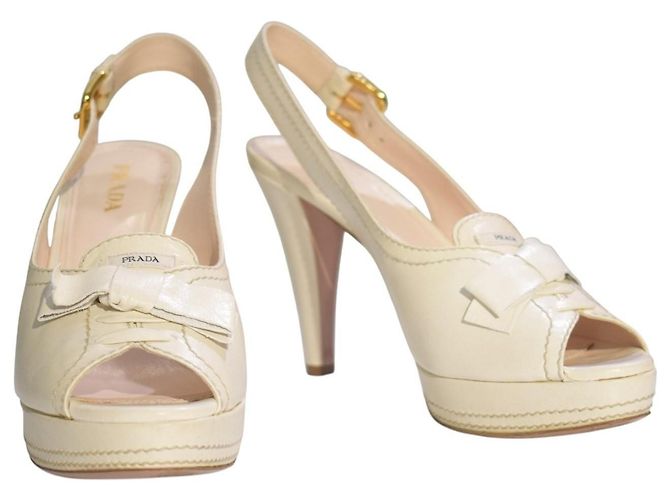 Prada Creme Leder Plateau Slingback Pumps Roh