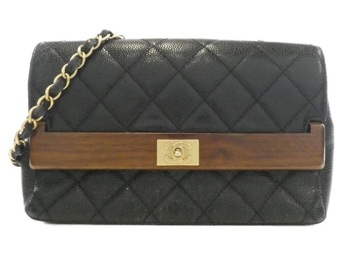 Bolsa de ombro Chanel em couro de vitelo granulado preto
