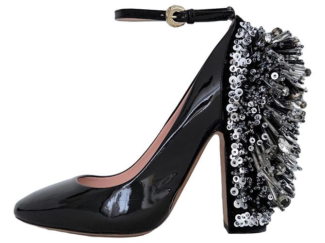 Rochas Décolleté in vernice Fall 2015 Nero