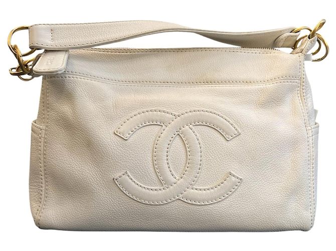Bolsa de ombro Chanel CC Caviar com corrente 2003