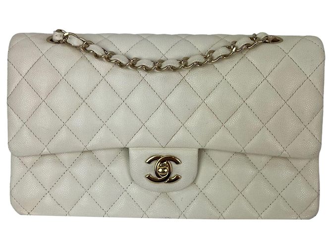 Camera Bolso de Hombro Chanel Caviar Quilted Medium Double Flap Blanco