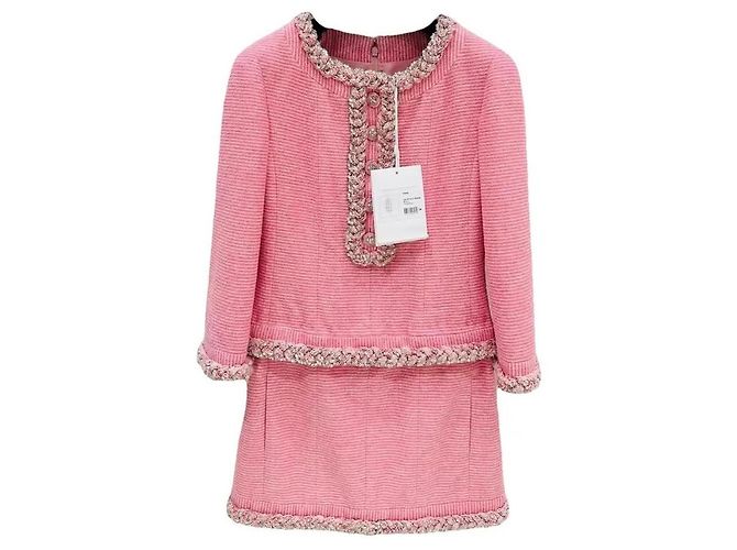 Chanel Robe en tweed rose et cristaux Blanc Bijouterie argentée