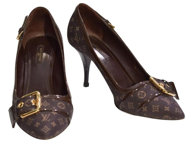 Louis Vuitton Escarpins Pointus Monogram Mini Lin Marron