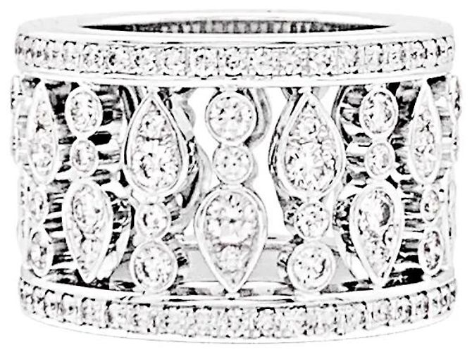 Anel Chopard, "Haute Joaillerie" em ouro branco e diamantes.