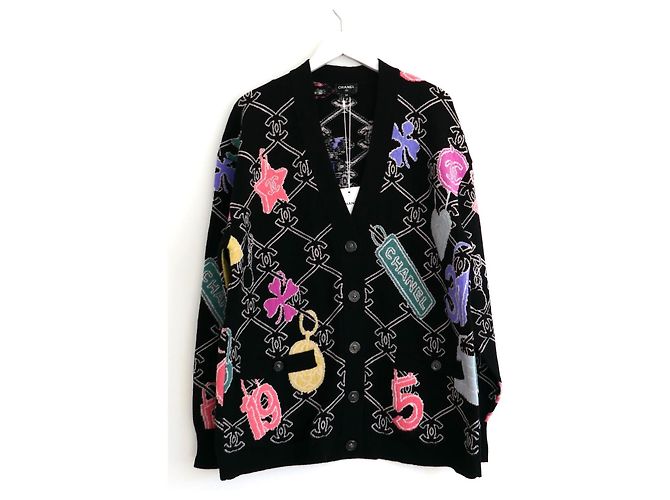Chanel Kaschmir-Cardigan Logo Charm 22P Schwarz Mehrfarben