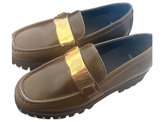 Maje Mocassins en cuir marron à boucle dorée