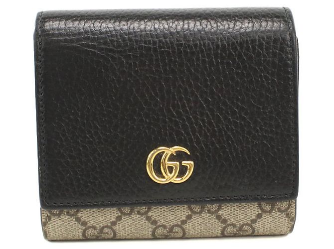 Gucci Bi-fold Wallet in Beige